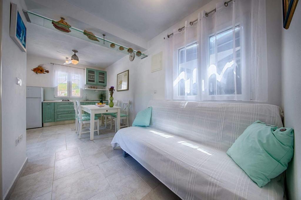 Molo Trovna Apartments Vis Exteriér fotografie