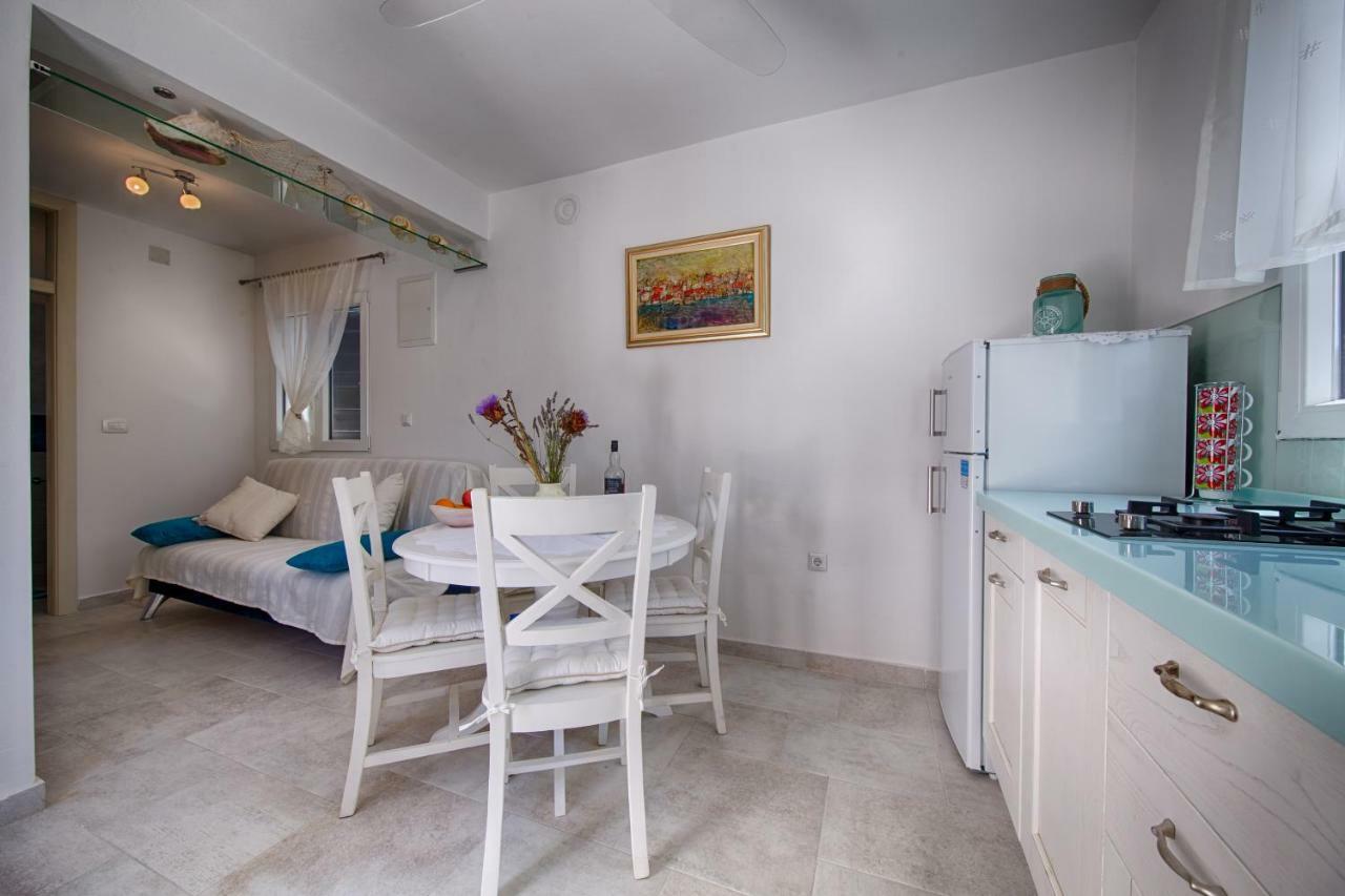 Molo Trovna Apartments Vis Exteriér fotografie